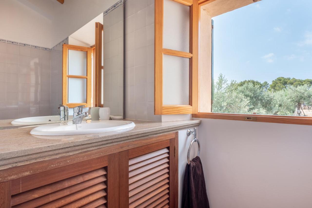 Semi-detached Sunny Country House, Near Gr221 Ferienhaus *